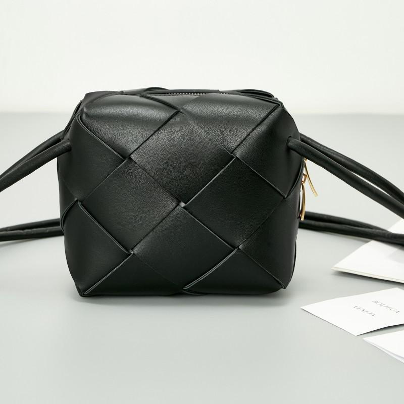 Bottega Veneta Handbags 701915 black